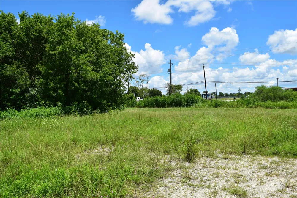 5350 Highway 35 Pearland, TX 77511