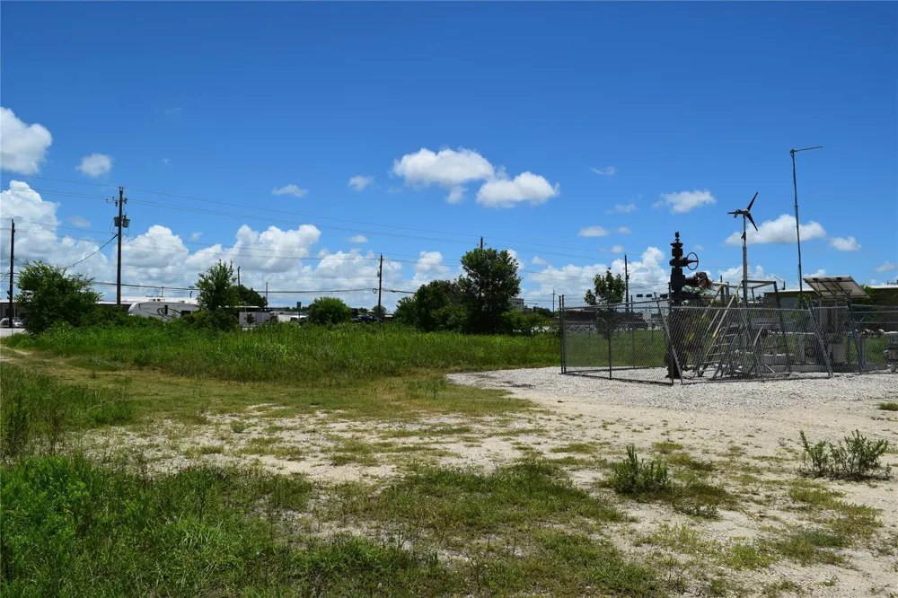 5350 Highway 35 Pearland, TX 77511