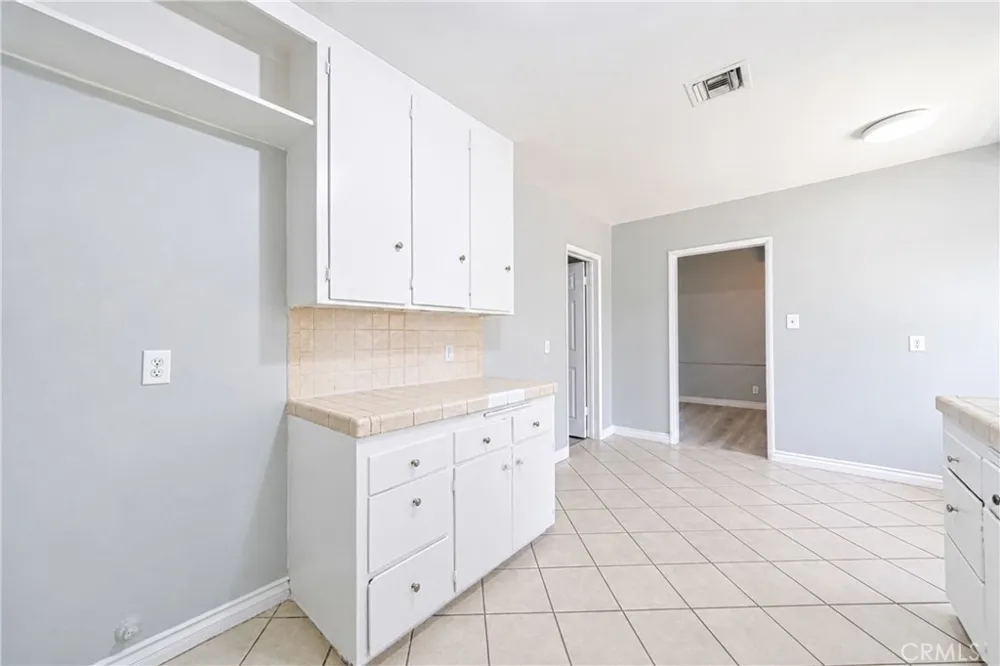 401 S Cherrywood Street West Covina, CA 91791