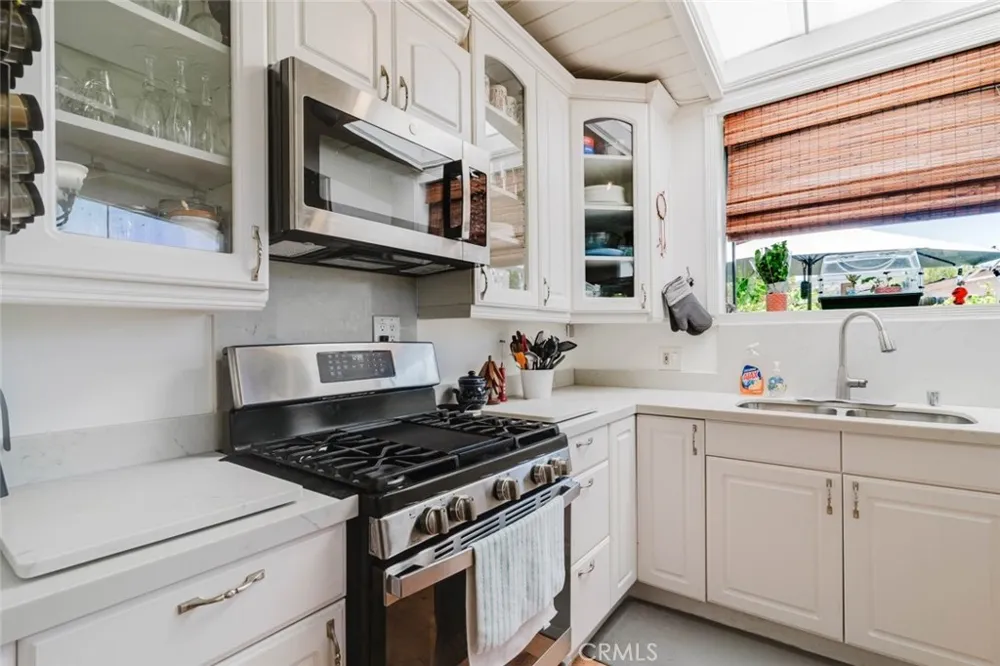 10616 Vanora Drive Sunland, CA 91040