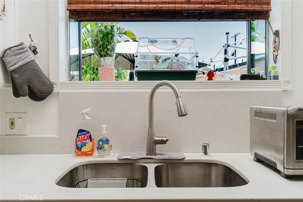 10616 Vanora Drive Sunland, CA 91040