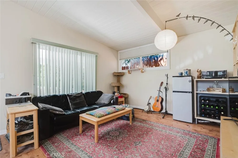 10616 Vanora Drive Sunland, CA 91040