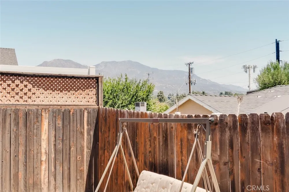 10616 Vanora Drive Sunland, CA 91040