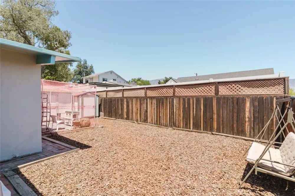 10616 Vanora Drive Sunland, CA 91040