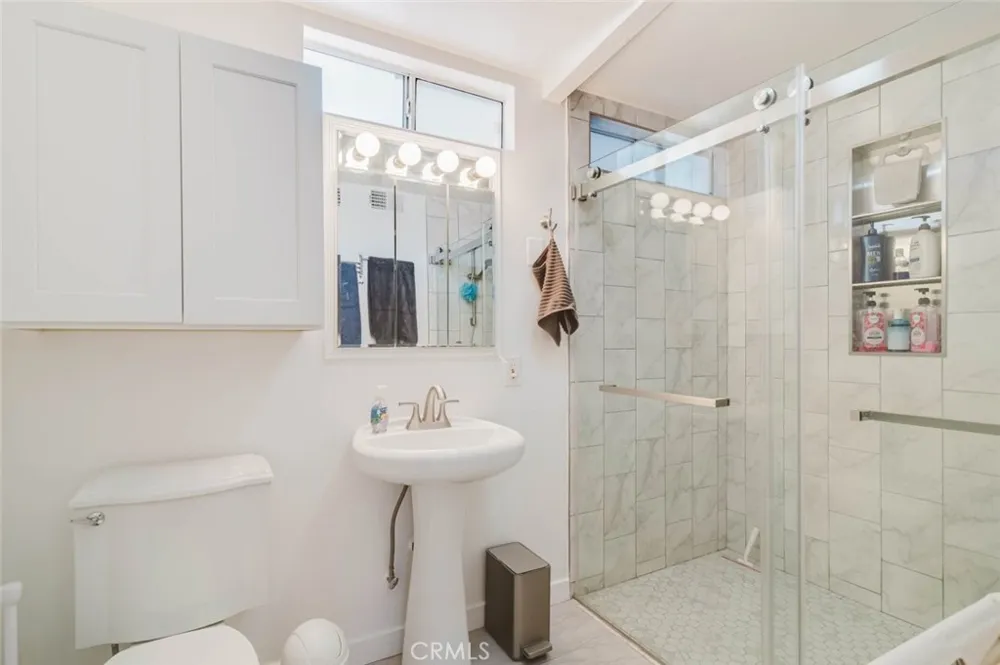 10616 Vanora Drive Sunland, CA 91040
