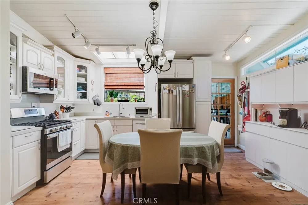 10616 Vanora Drive Sunland, CA 91040