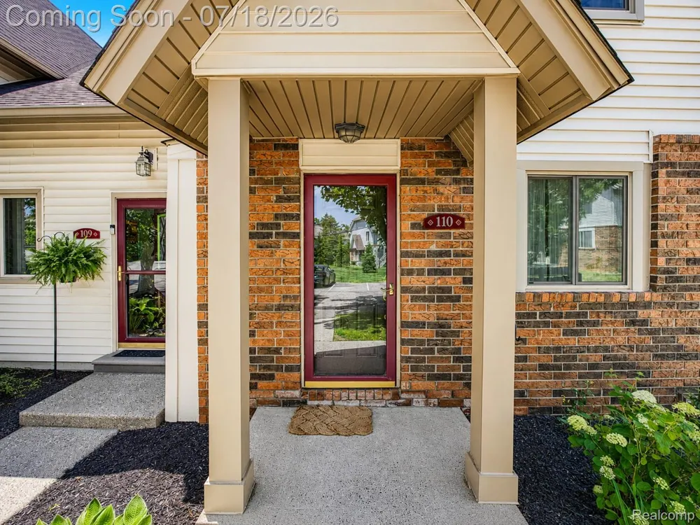 7300 Bluewater Drive #110 Clarkston City, MI 48348