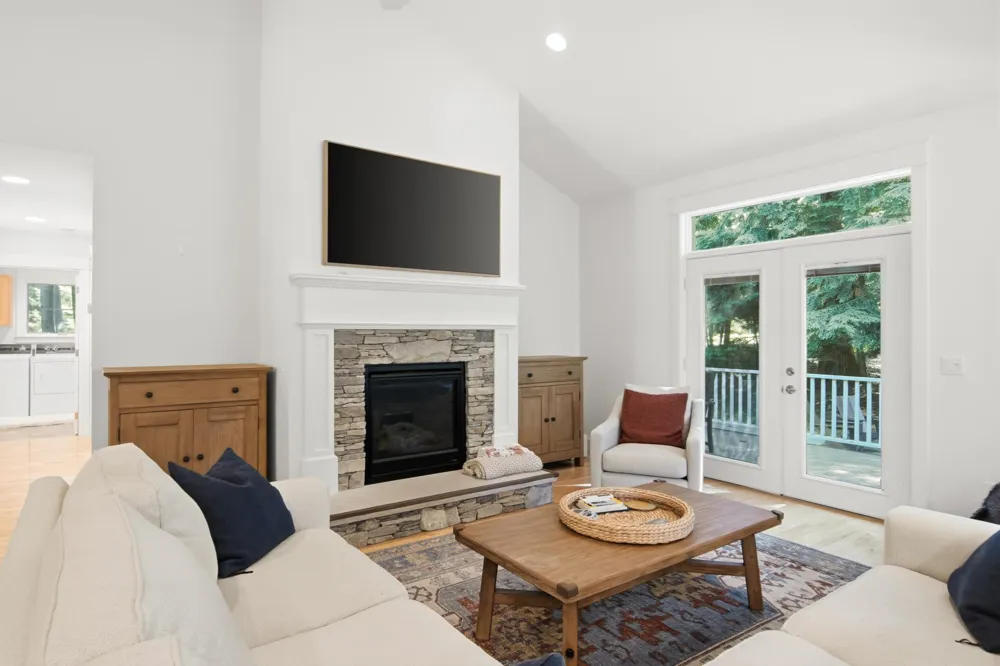 6 Twisted Oak Glen Arbor Township, MI 49636