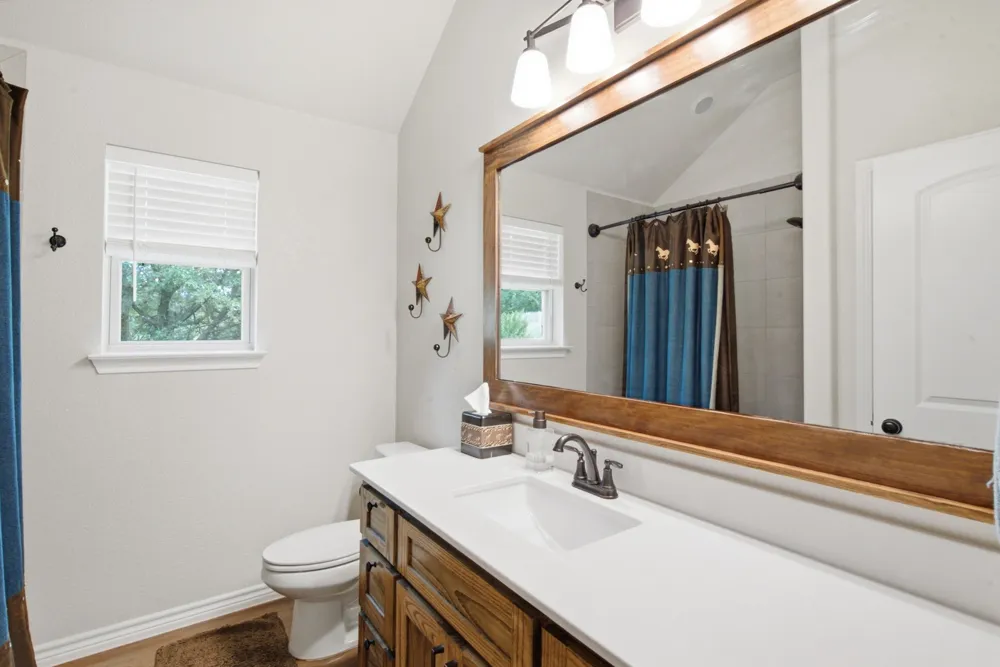 640 Sunfish Point Bluff Dale, TX 76433