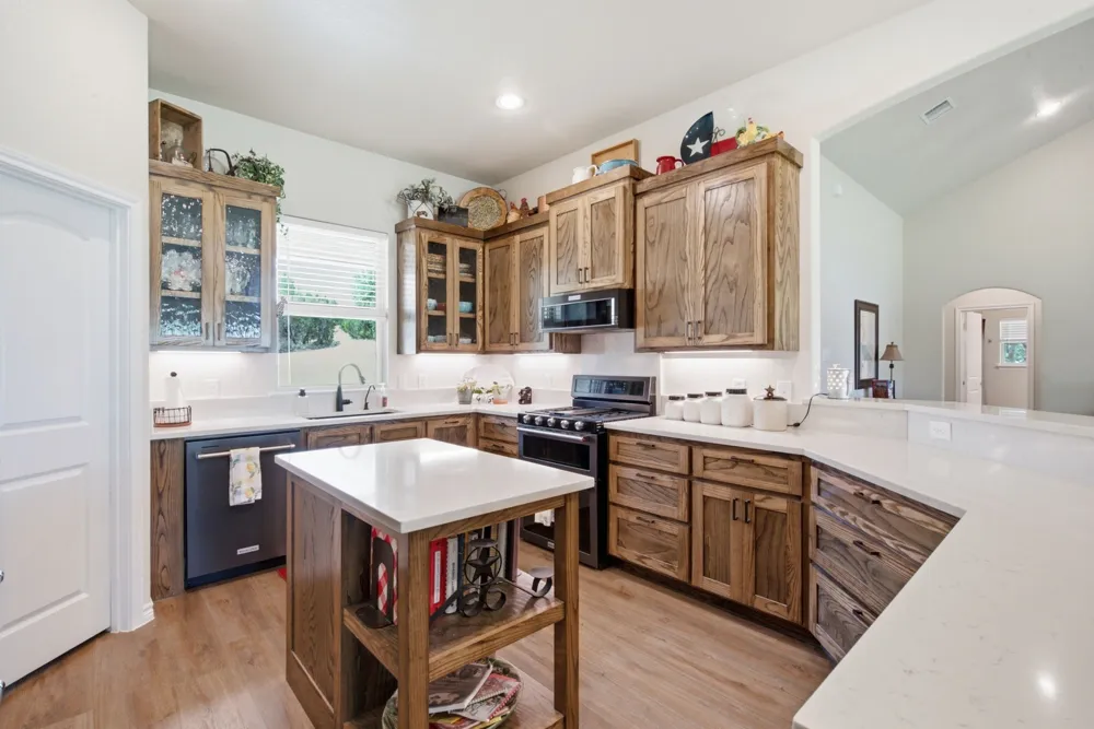 640 Sunfish Point Bluff Dale, TX 76433