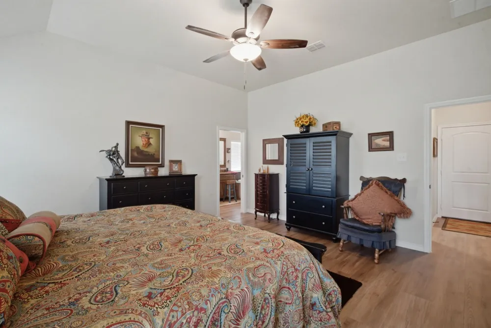 640 Sunfish Point Bluff Dale, TX 76433