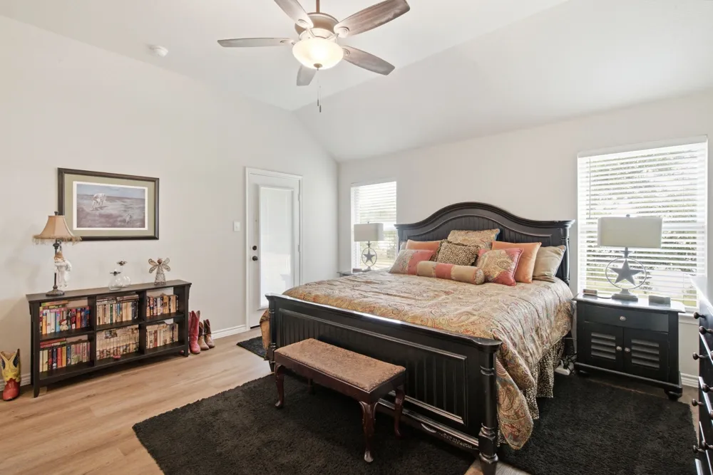 640 Sunfish Point Bluff Dale, TX 76433