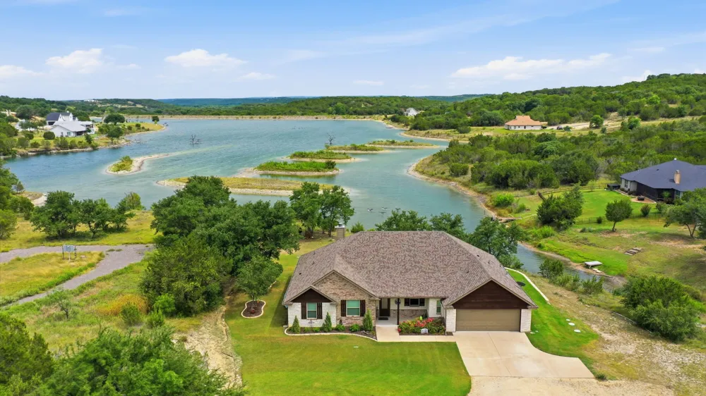 640 Sunfish Point Bluff Dale, TX 76433