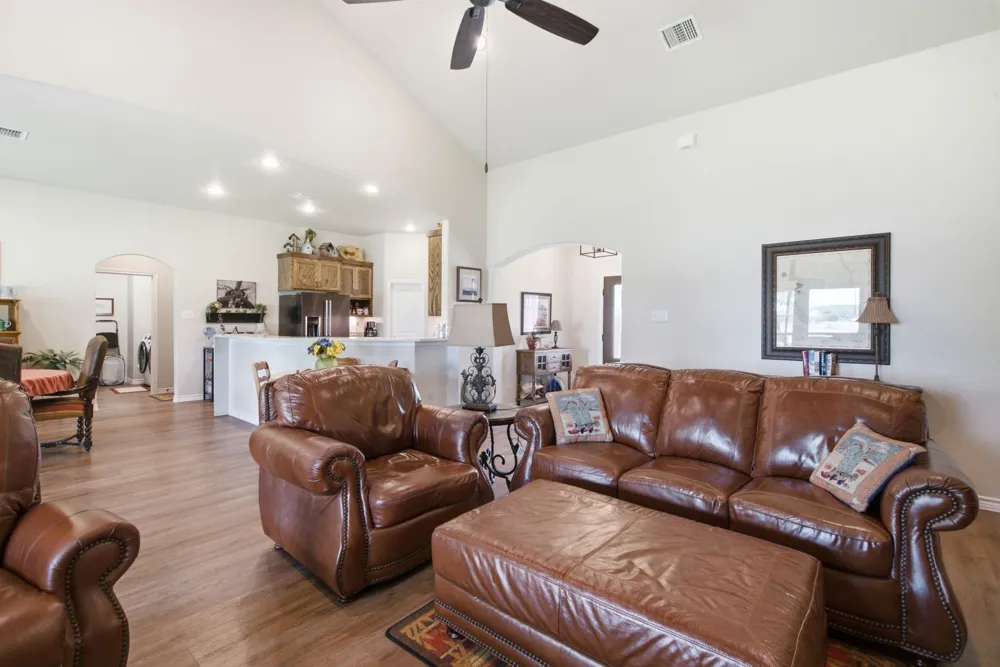 640 Sunfish Point Bluff Dale, TX 76433