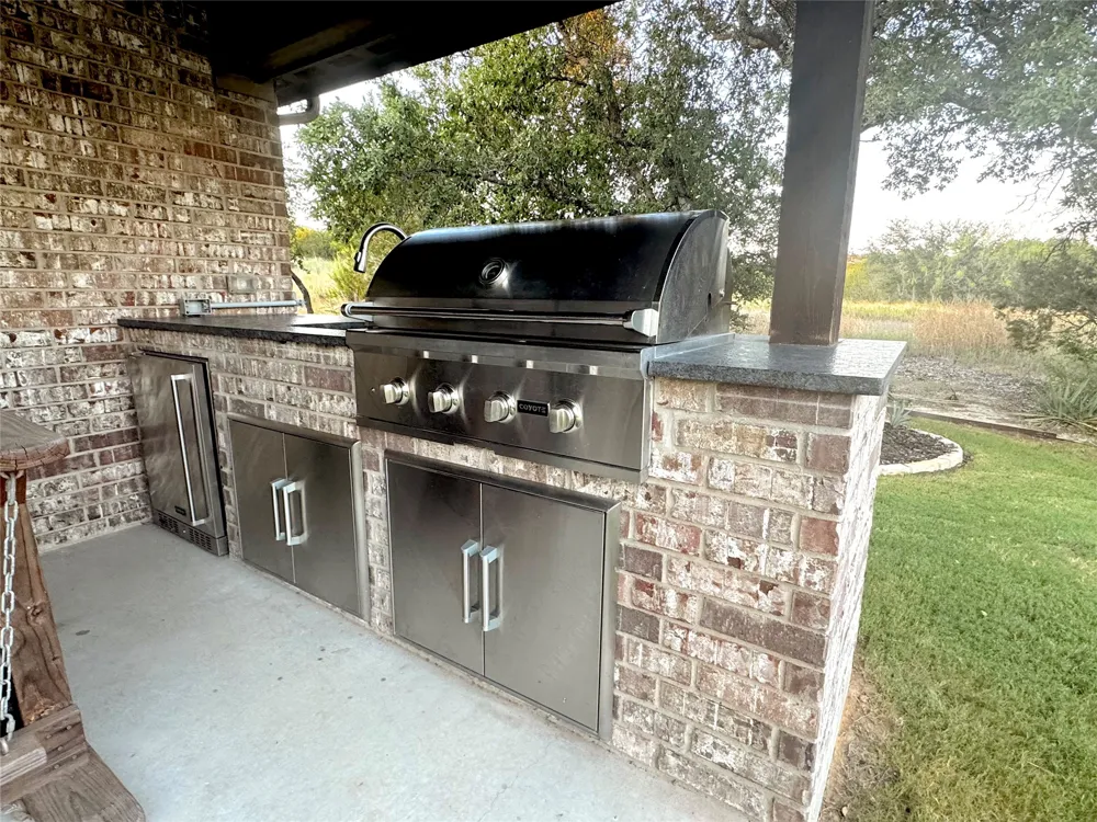 640 Sunfish Point Bluff Dale, TX 76433