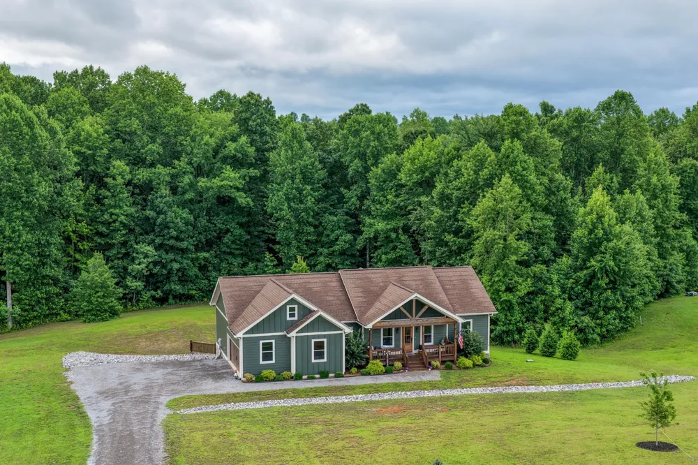 636 Raulston Falls Road Jasper, TN 37347