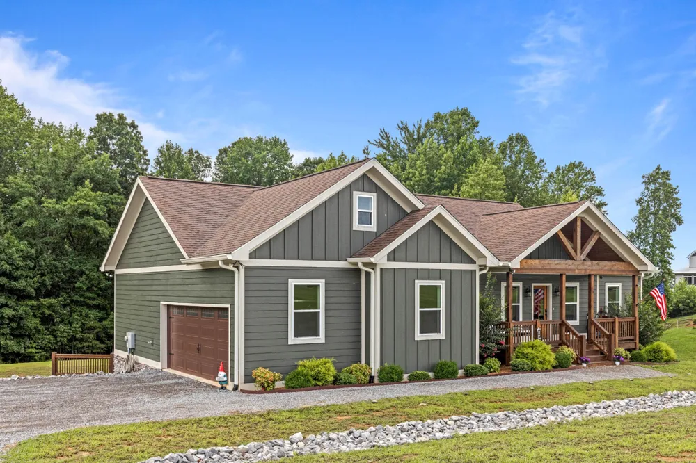 636 Raulston Falls Road Jasper, TN 37347