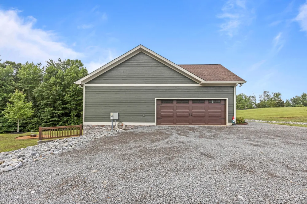 636 Raulston Falls Road Jasper, TN 37347