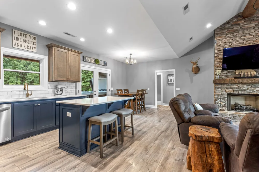 636 Raulston Falls Road Jasper, TN 37347