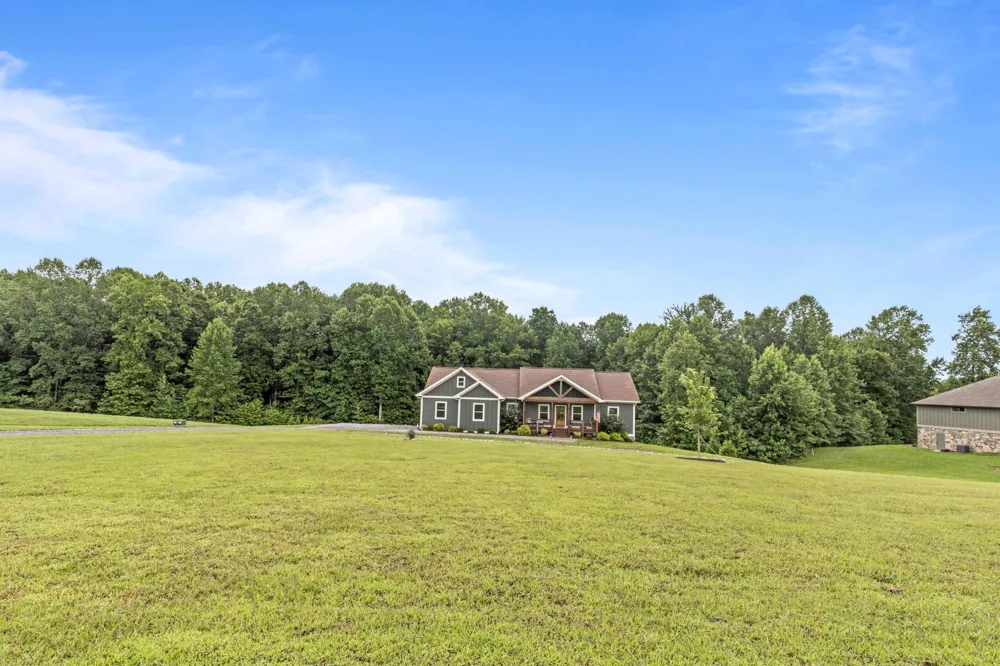 636 Raulston Falls Road Jasper, TN 37347