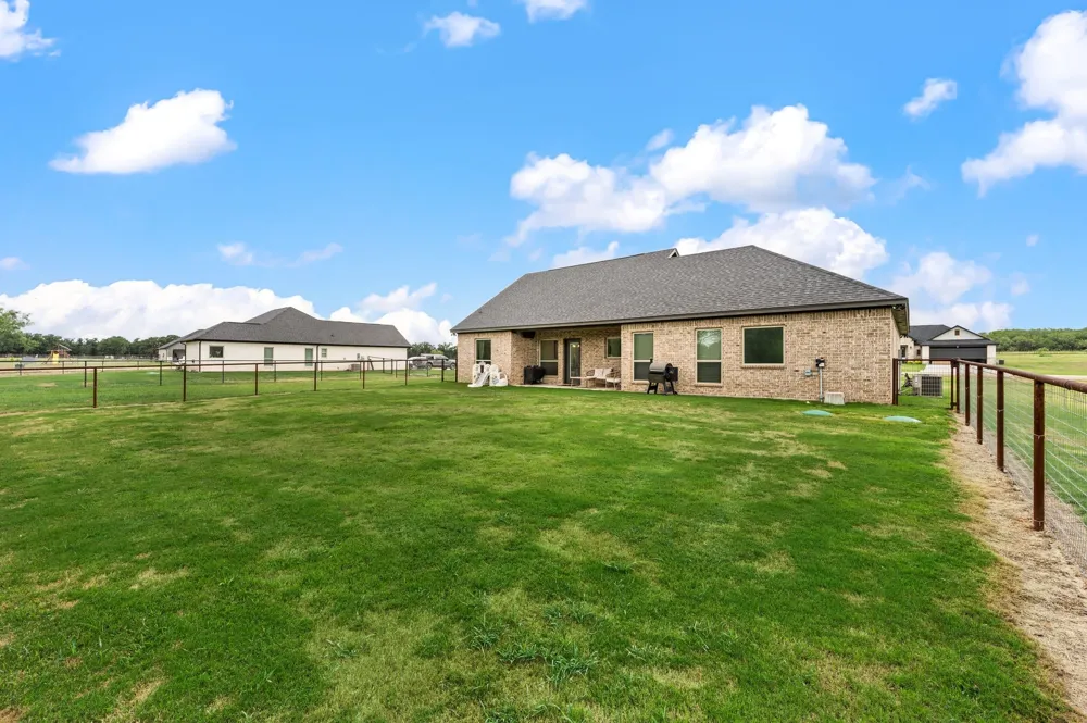 212 Jimmy Lane Millsap, TX 76066
