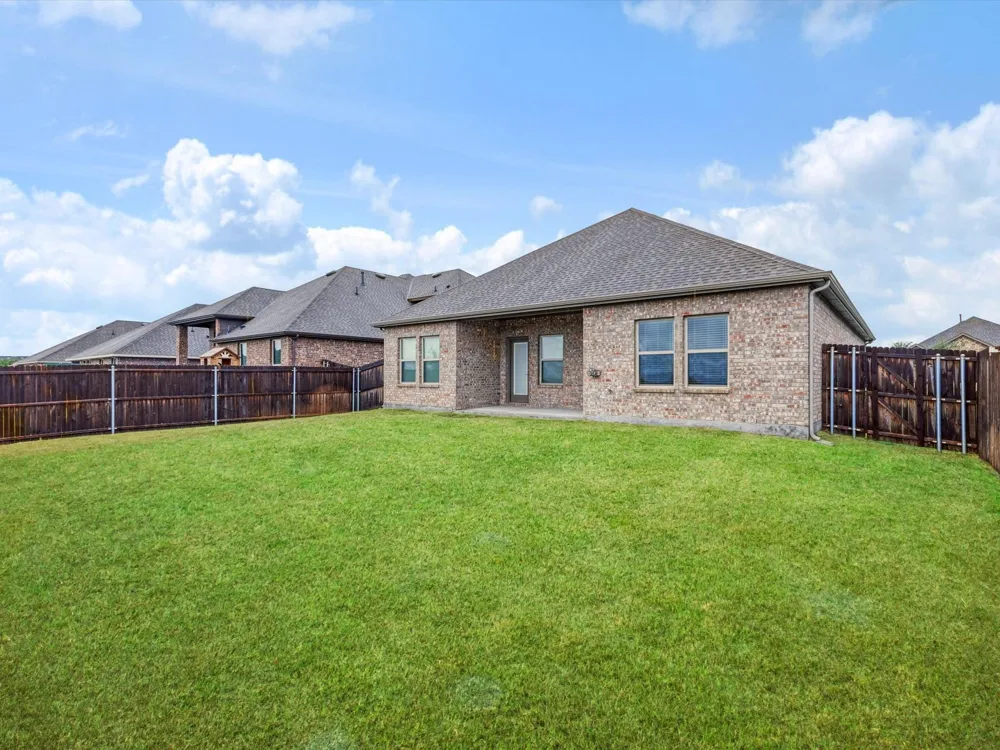 308 Bailey Way Caddo Mills, TX 75135