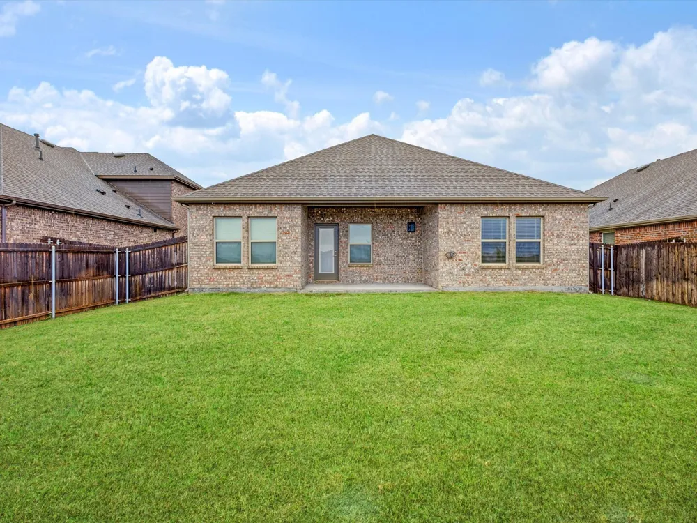 308 Bailey Way Caddo Mills, TX 75135