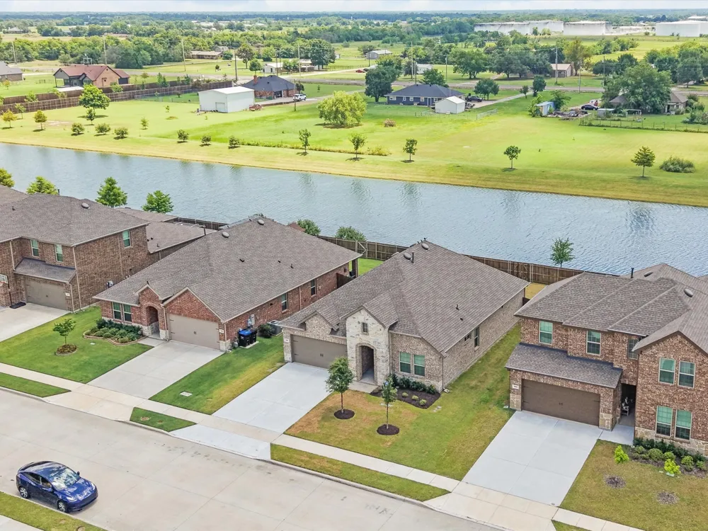 308 Bailey Way Caddo Mills, TX 75135