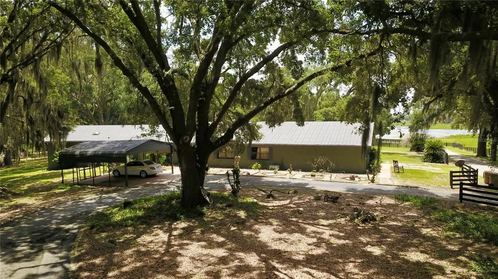 16945 W PHIL C PETERS ROAD Winter Garden, FL 34787