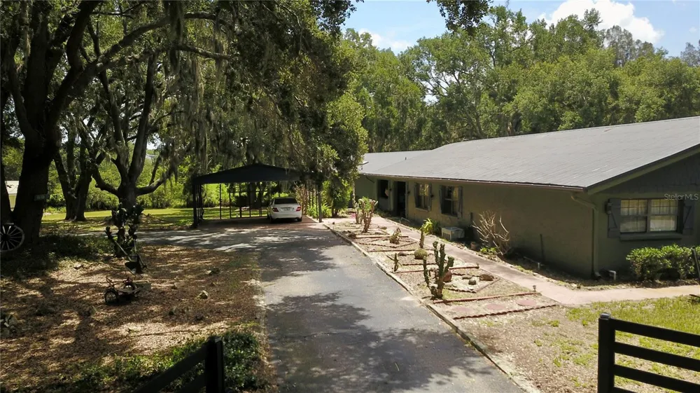 16945 W PHIL C PETERS ROAD Winter Garden, FL 34787