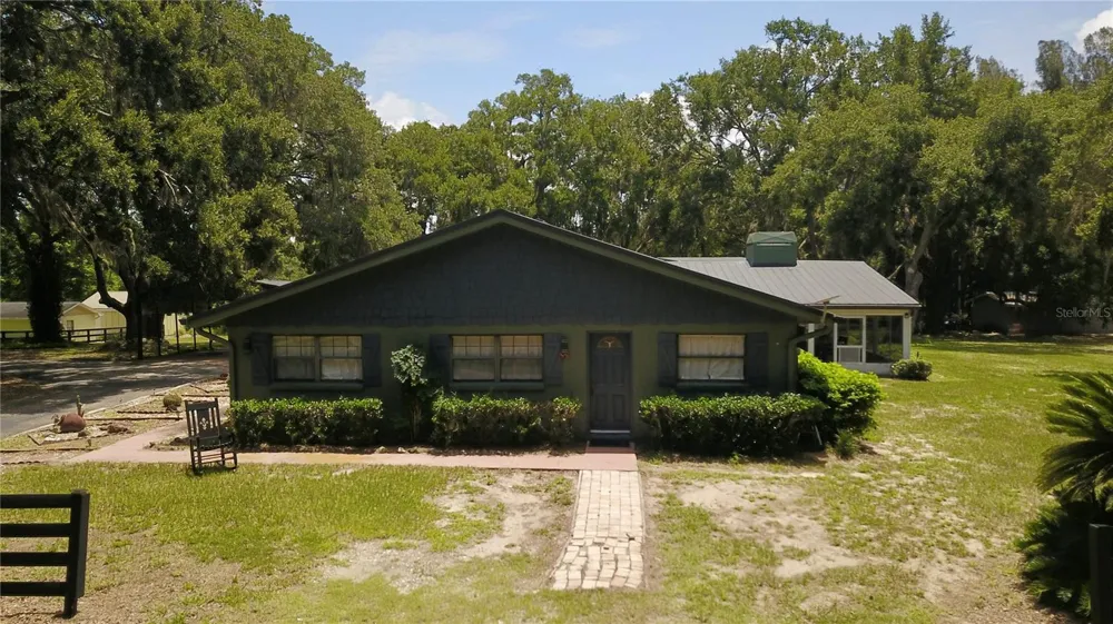 16945 W PHIL C PETERS ROAD Winter Garden, FL 34787