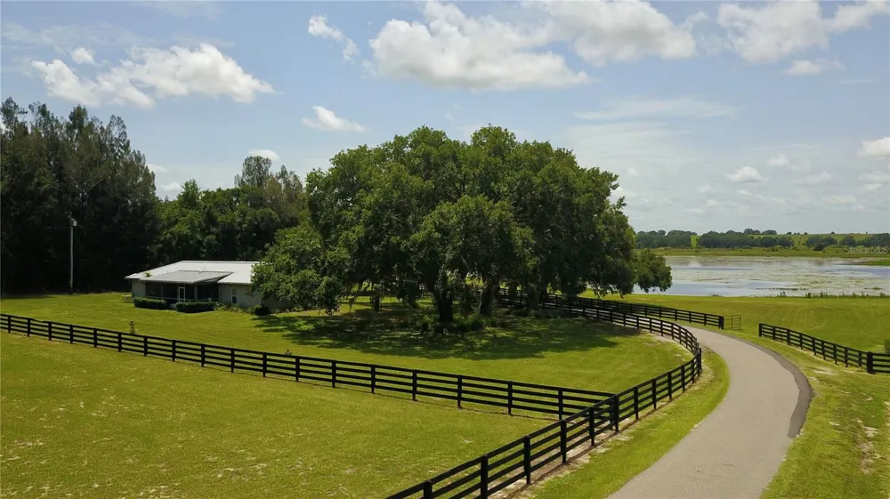 16945 W PHIL C PETERS ROAD Winter Garden, FL 34787