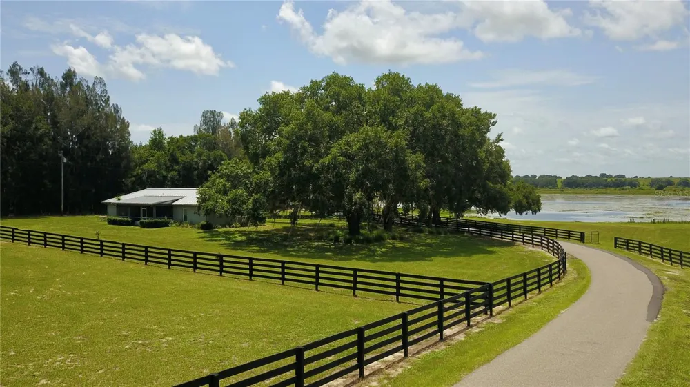 16945 W PHIL C PETERS ROAD Winter Garden, FL 34787