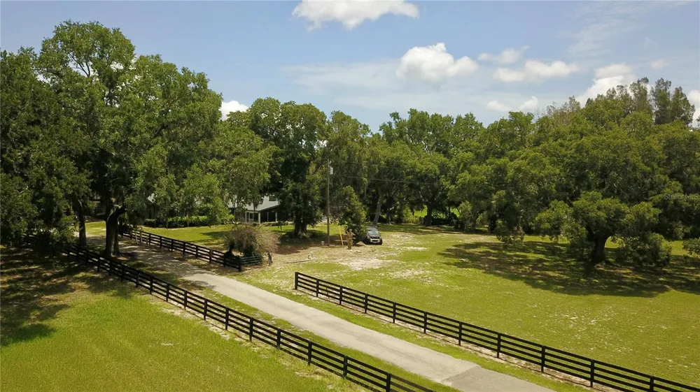 16945 W PHIL C PETERS ROAD Winter Garden, FL 34787