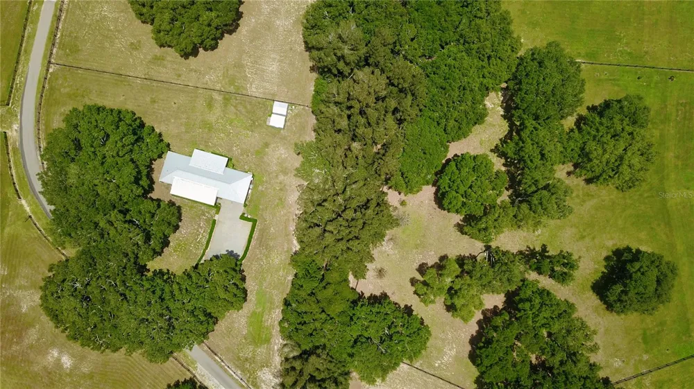 16945 W PHIL C PETERS ROAD Winter Garden, FL 34787