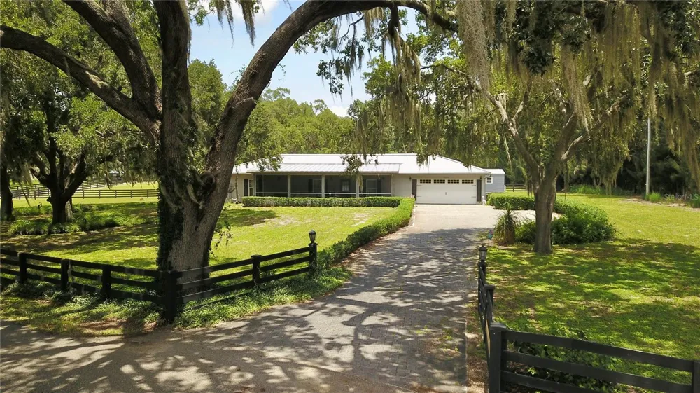 16945 W PHIL C PETERS ROAD Winter Garden, FL 34787