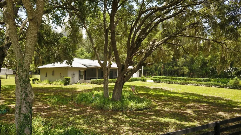 16945 W PHIL C PETERS ROAD Winter Garden, FL 34787