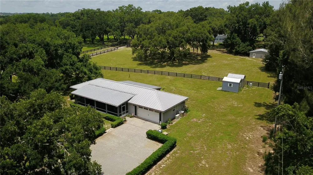 16945 W PHIL C PETERS ROAD Winter Garden, FL 34787
