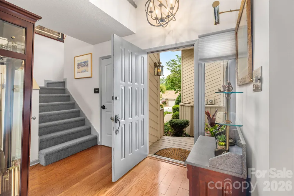 106 Deerlake Drive Asheville, NC 28803