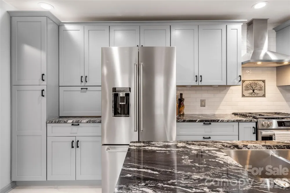 106 Deerlake Drive Asheville, NC 28803