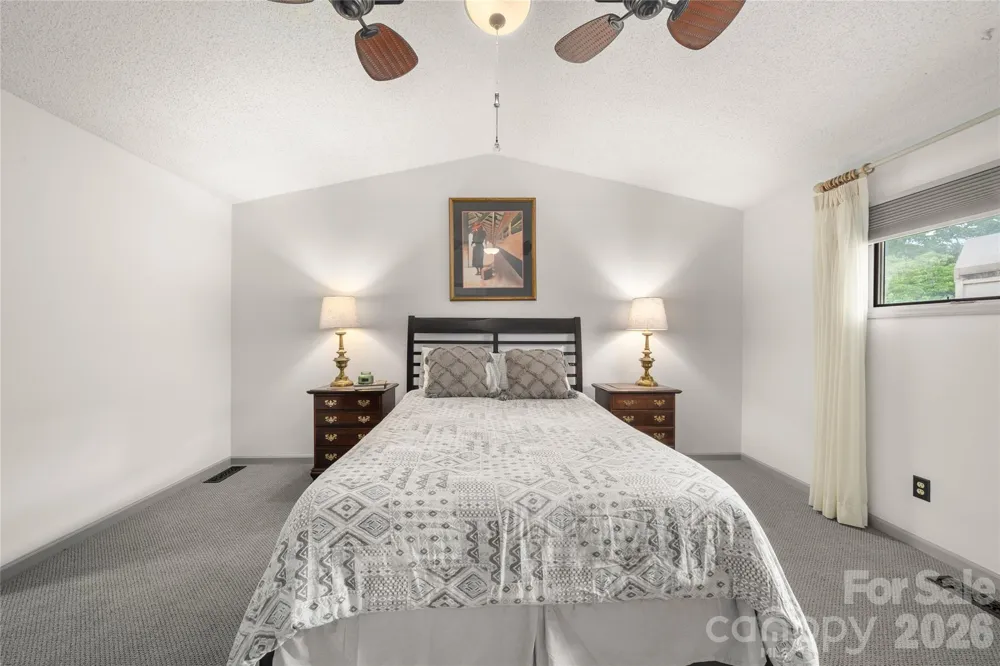 106 Deerlake Drive Asheville, NC 28803