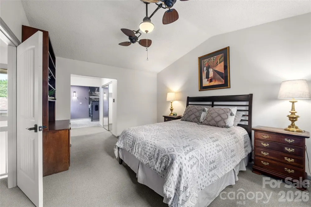 106 Deerlake Drive Asheville, NC 28803