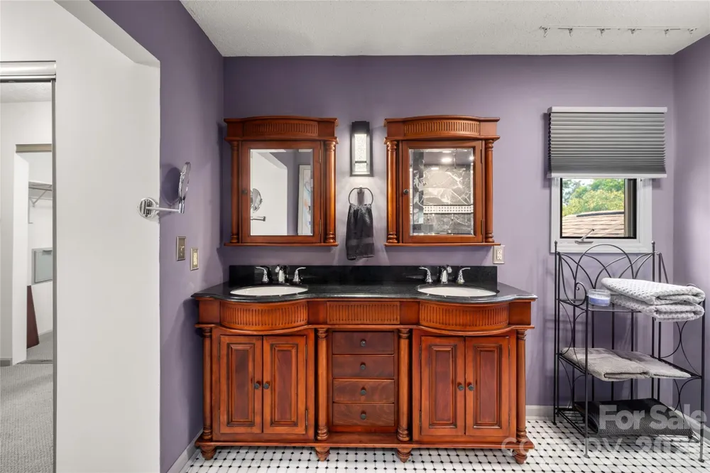106 Deerlake Drive Asheville, NC 28803