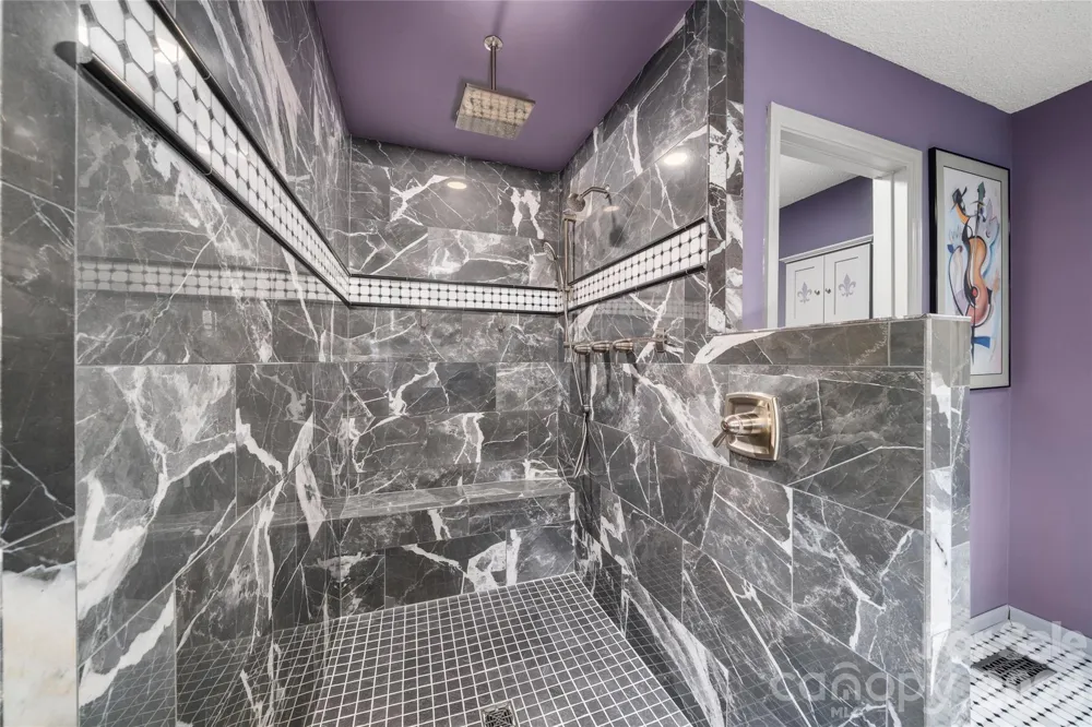 106 Deerlake Drive Asheville, NC 28803