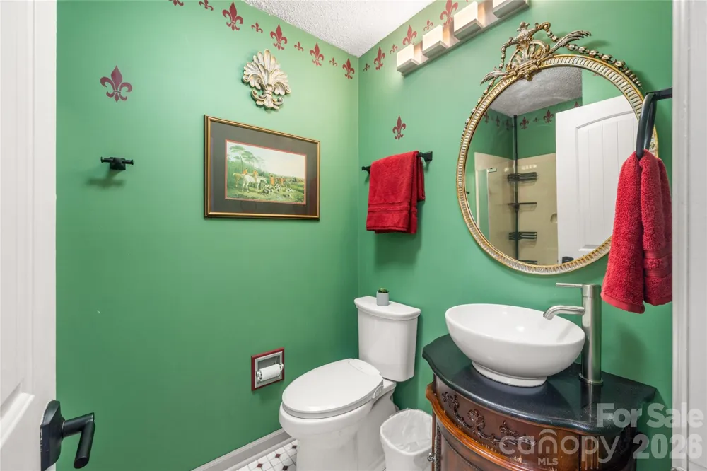 106 Deerlake Drive Asheville, NC 28803