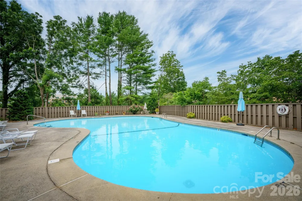 106 Deerlake Drive Asheville, NC 28803