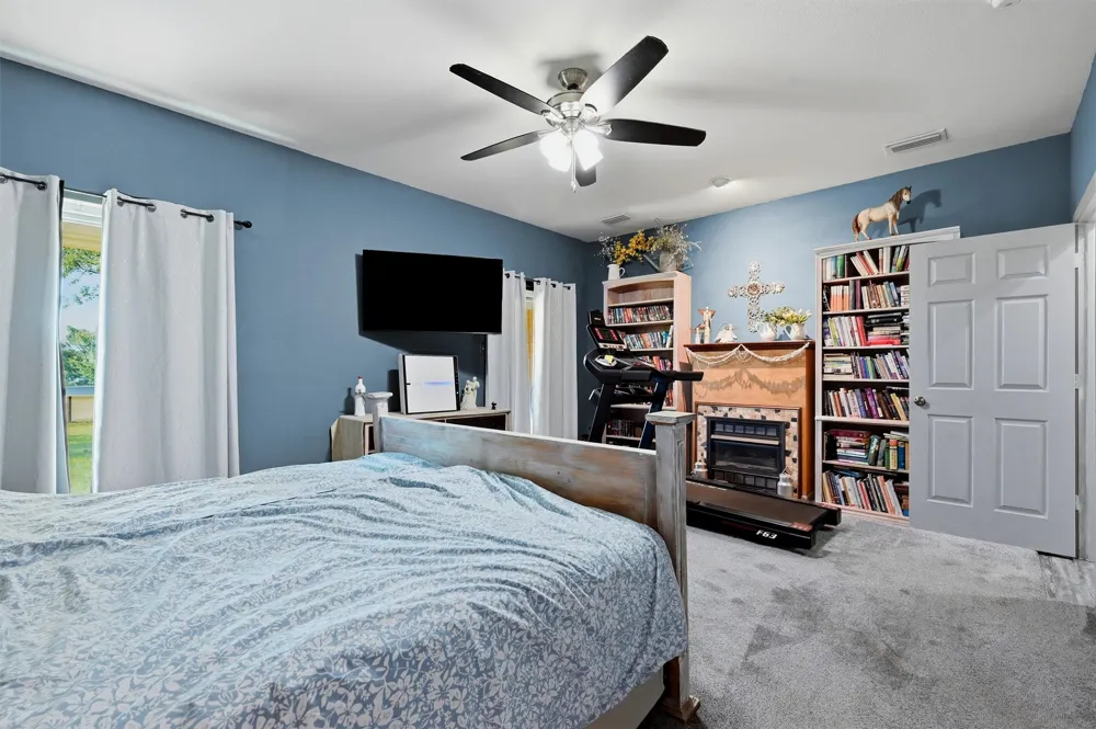 1226 County Road 243 Collinsville, TX 76233