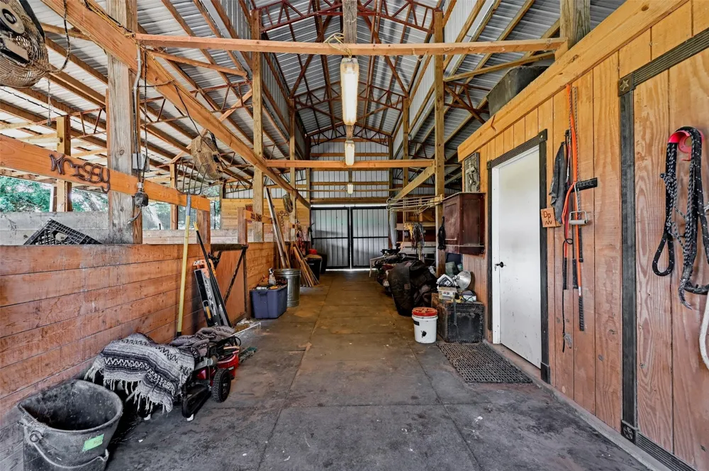 1226 County Road 243 Collinsville, TX 76233