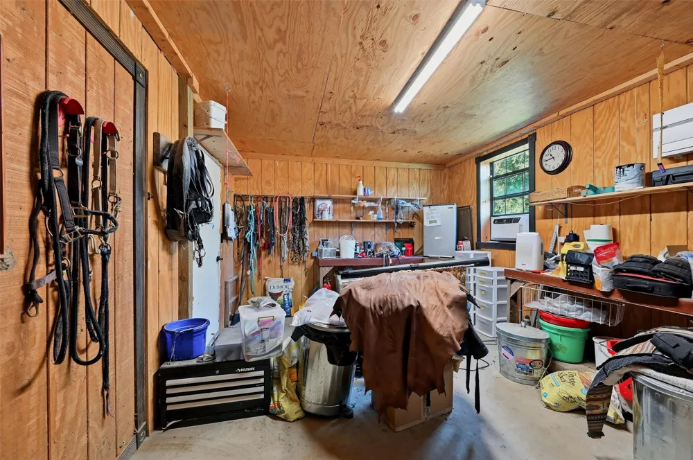 1226 County Road 243 Collinsville, TX 76233