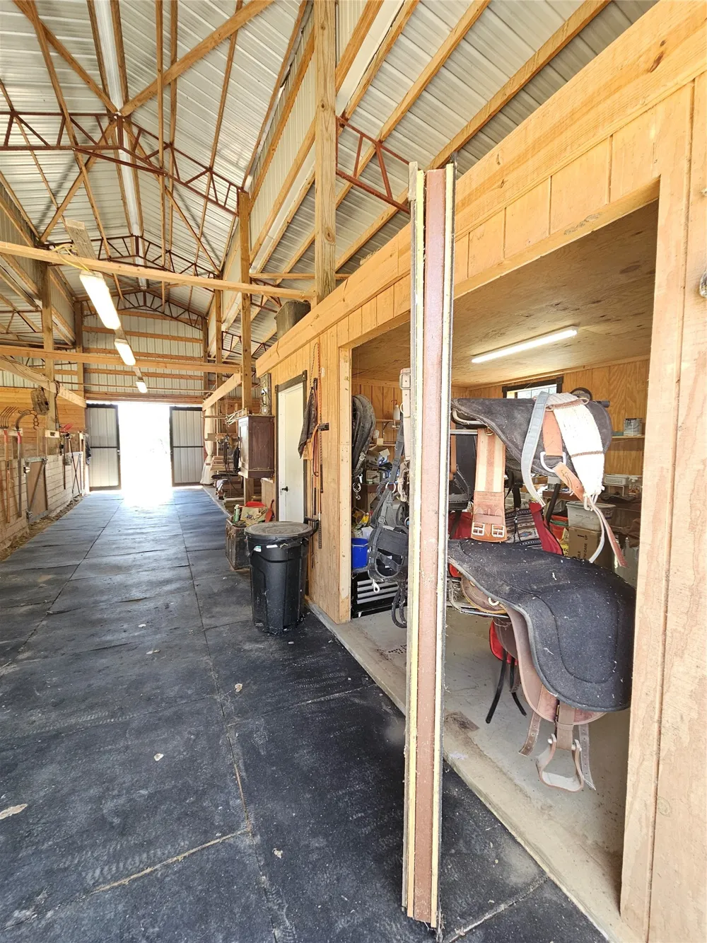 1226 County Road 243 Collinsville, TX 76233